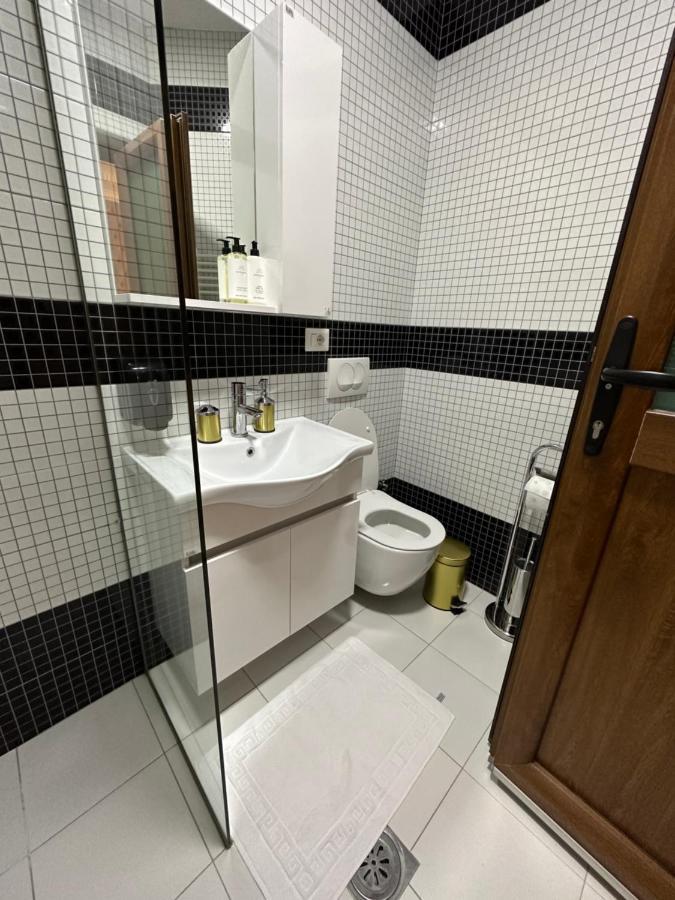 Hotel Dardania Kukes Bagian luar foto